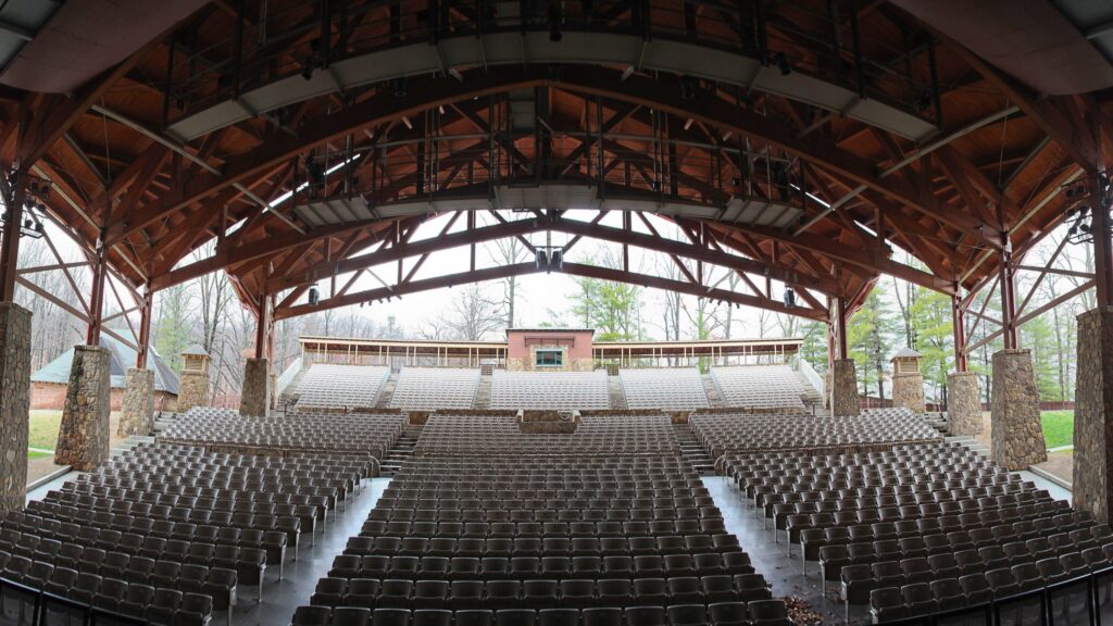 Iroquois Amphitheater Kotobuki Seating Intl.